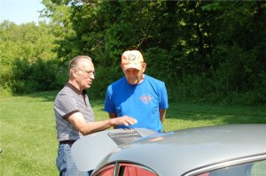40th Anniversary Weekend - Dick talks technical with a friend - Ted Hunter Photo